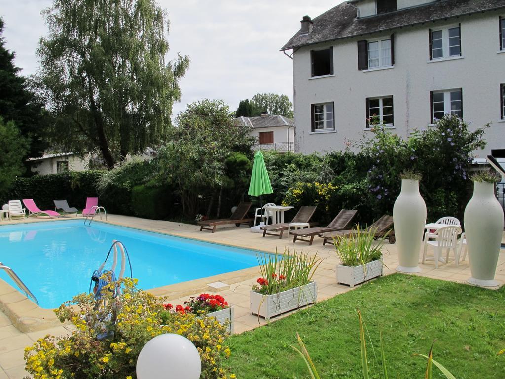 Hôtel Deshors-Foujanet Chamboulive Exterior foto