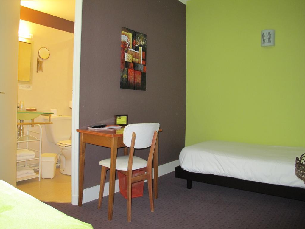 Hôtel Deshors-Foujanet Chamboulive Quarto foto